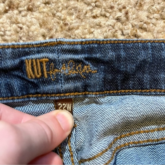 Kut from the Kloth Boyfriend Jeans High Rise Slim Tapered Leg Medium Wash 22W - Picture 4 of 10